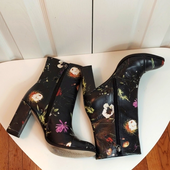 Vintage Matisse Graffiti Black Floral Zip Ankle Boot 8.5 - Picture 8 of 13